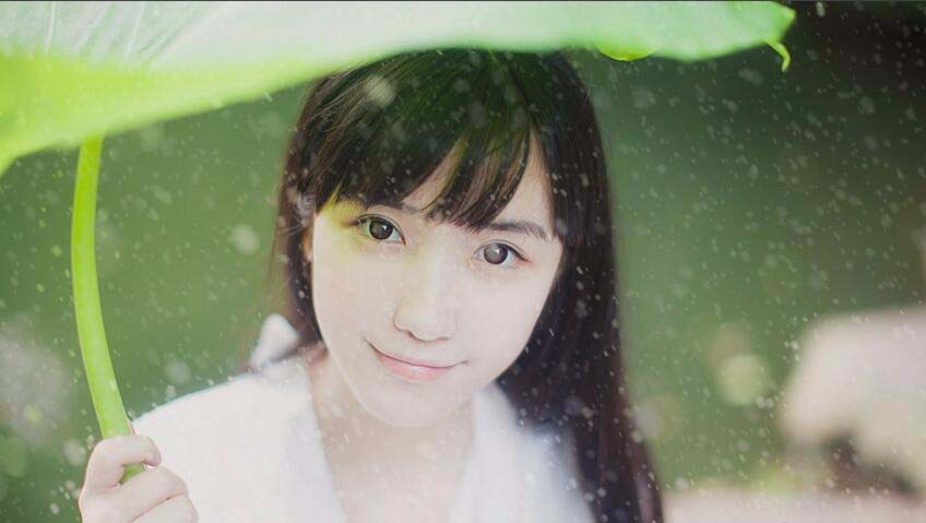 ae制作雪花里的美女效果图的操作流程。