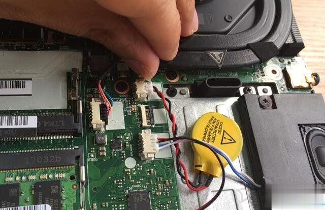 笔记本电脑开不了机屏幕黑屏怎么办?笔记本开不了机原因及解决方法(3)