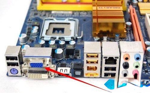 电脑开机显示器无信号然后黑屏怎么办|电脑黑屏没有信号的解决方法。