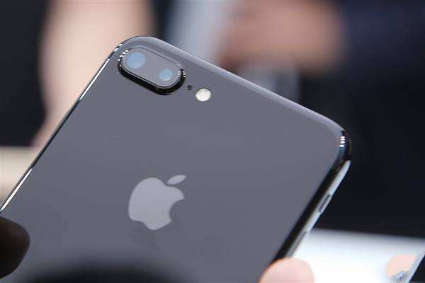 关于iPhone 7 plus进入DFU恢复模式的方法讲解。