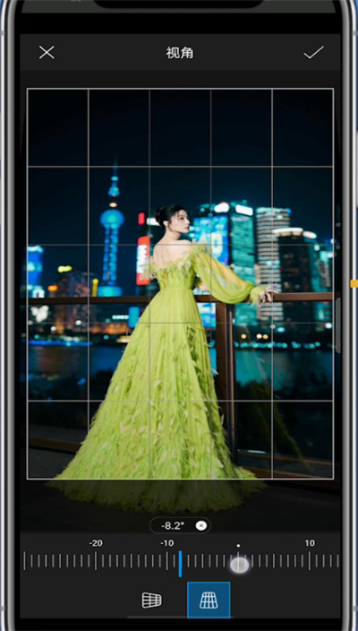 关于美易照片怎么修长腿。