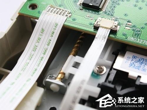 关于蓝光光驱和DVD光驱的区别介绍（蓝光光驱和普通光驱的区别）