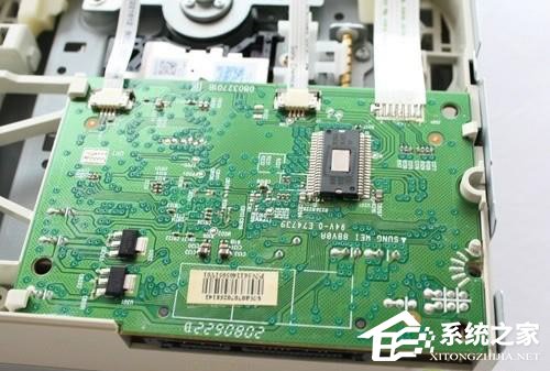 关于蓝光光驱和DVD光驱的区别介绍（蓝光光驱和普通光驱的区别）
