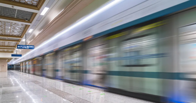 关于如何开通云闪付地铁乘车码。