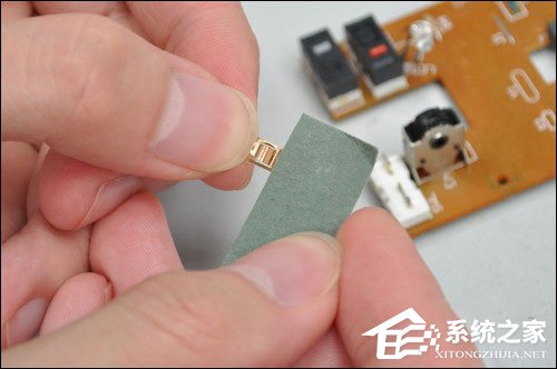 关于鼠标怎么拆开保养零件