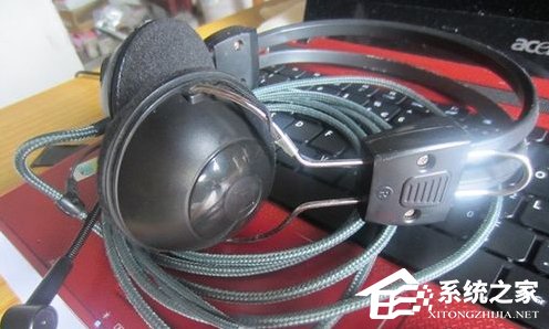 关于Win7系统连接耳麦不能说话怎么办