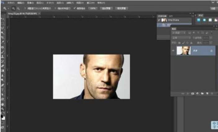 关于用PS制作文字人像图片，够炫酷！