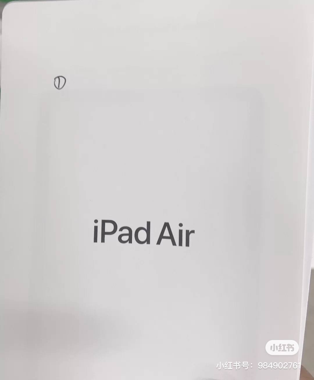 关于疑似新 iPad Air 说明书曝光：全面屏设计 + 电源键集成 Touch ID。
