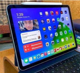 ipadair4如何关掉自动调节亮度。