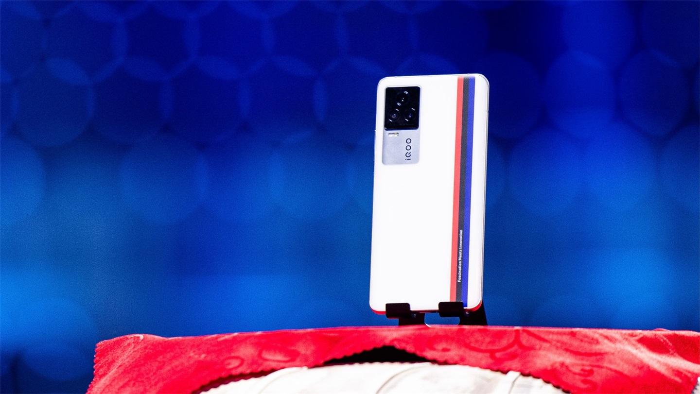 IQOO7有没有双扬声器。