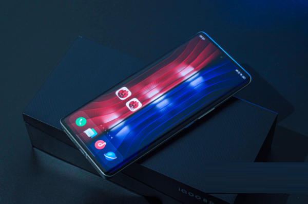 iQOO8Pro支持自适应刷新吗