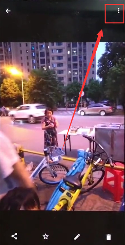 经验分享一加手机中设置壁纸的操作步骤。