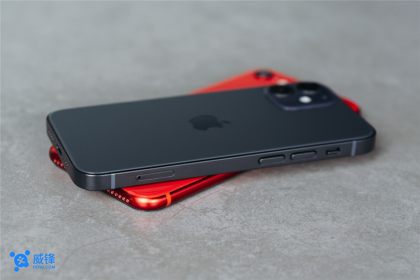 经验分享苹果 iPhone 12 机模上手体验：我已经提前看到未来的 “街机”。