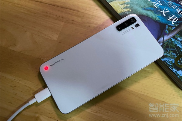 经验分享坚果pro3支持无线充电吗。