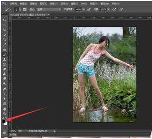 Photoshop CC调节照片曝光度的操作过程。