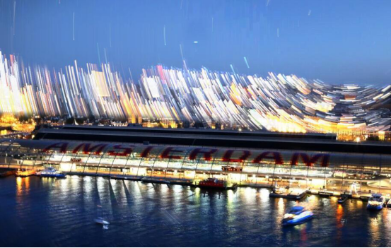 Photoshop如何将图片修出梦幻效果。