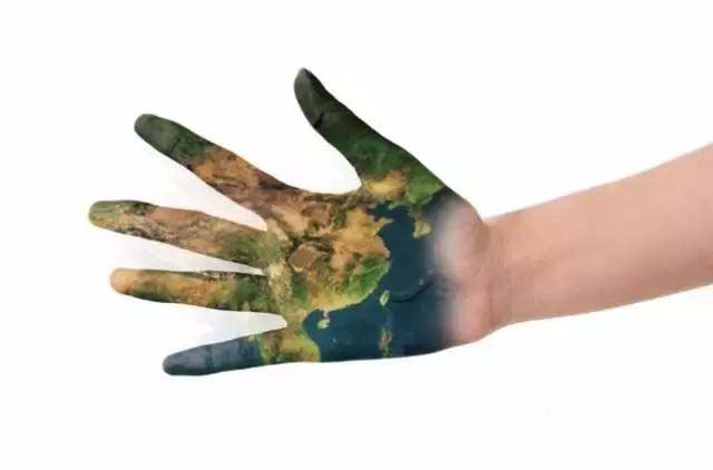 ps制作合成效果的详细操作。