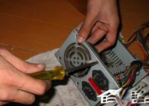 如何解决电脑电源风扇声音大的问题。