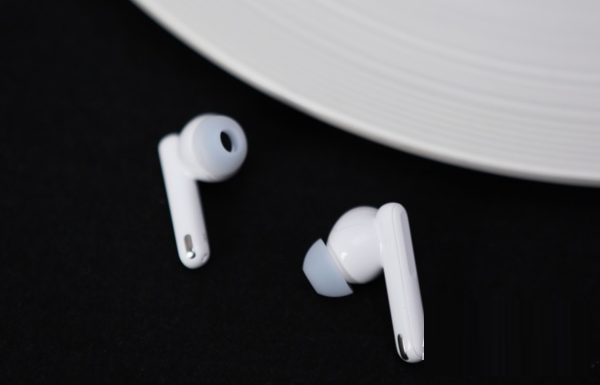 说说6OPPOEncoFree2i支不支持降噪。