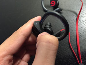 说说6Powerbeats 3耳机连接iPhone的具体操作步骤。