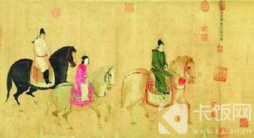 唐朝时春游盛行,下列哪项是唐朝女性在春游时常做的。