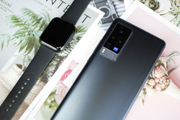 vivox60曲屏版和x60pro有哪些不同。