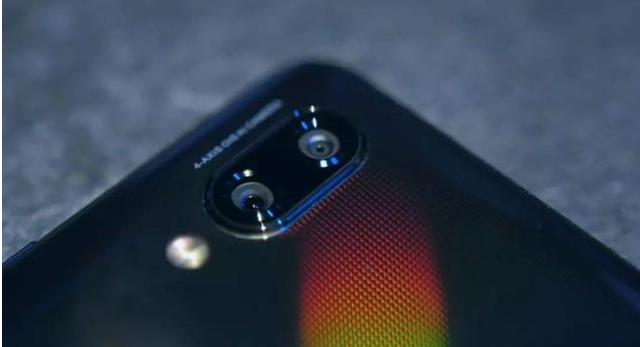 vivo NEX发布，终于可以和齐刘海手机说拜拜