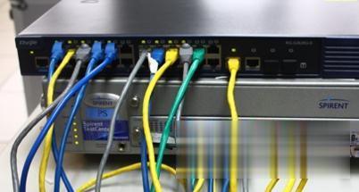 win10系统插着网线无法连网怎么办 win10电脑无法连网的解决方法。