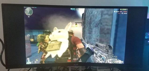 win10穿越火线全屏时两边黑屏怎么办 win10电脑玩cf两边黑边解决方法。