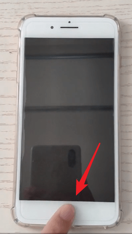 我来分享苹果手机死机了的处理操作讲解。