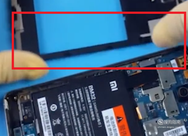 我来分享OPPO R9怎么更换电池。