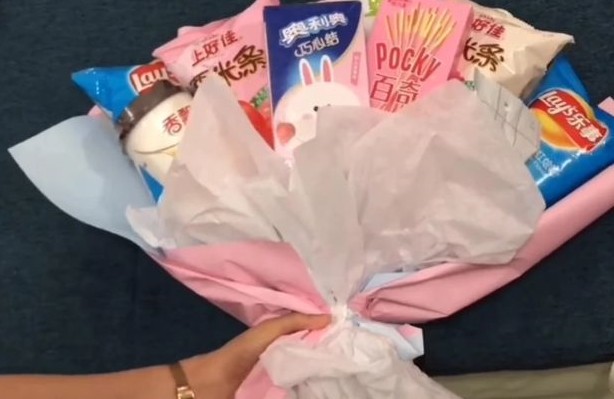 冬天的第一个零食花束怎么做?冬天的第一个零食花束制作方法以及图片分享