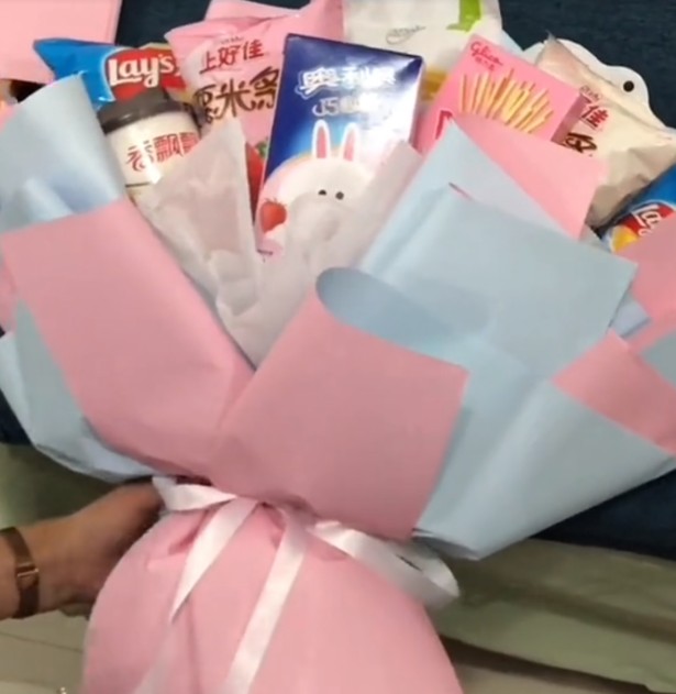 冬天的第一个零食花束怎么做?冬天的第一个零食花束制作方法以及图片分享截图