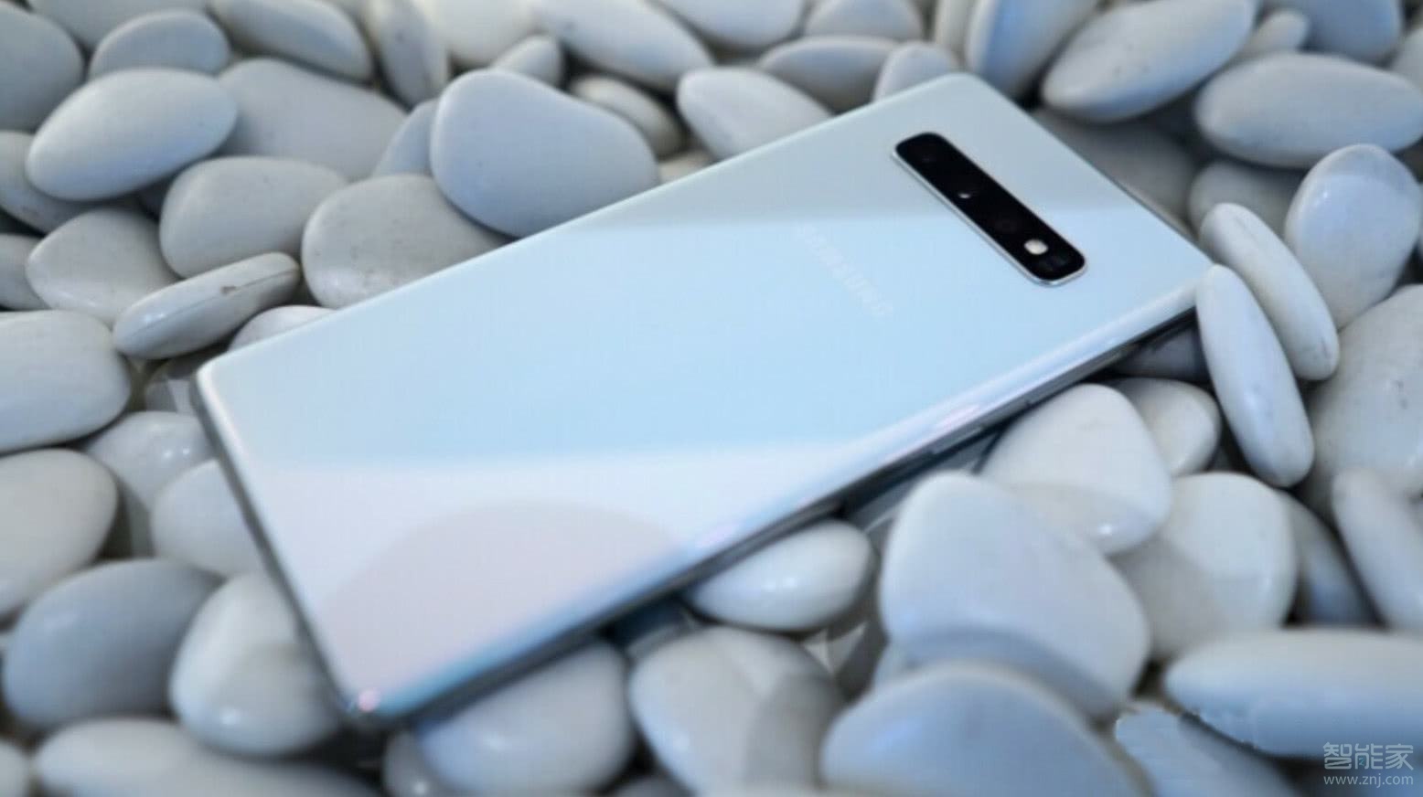 我来说说三星s10相机怎么打开水印。