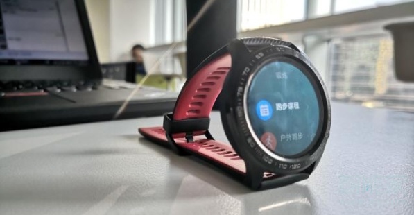我来说说荣耀Magic Watch2使用什么处理器。