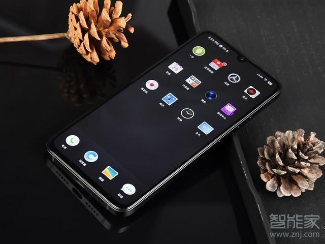 我来说说坚果pro3和小米9有什么区别。