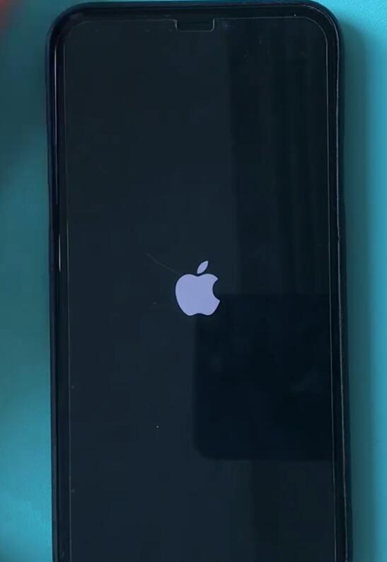 小编教你iphonexr快速开机的操作教程。