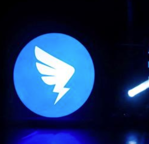 小编教你如何使用钉钉软件考勤。