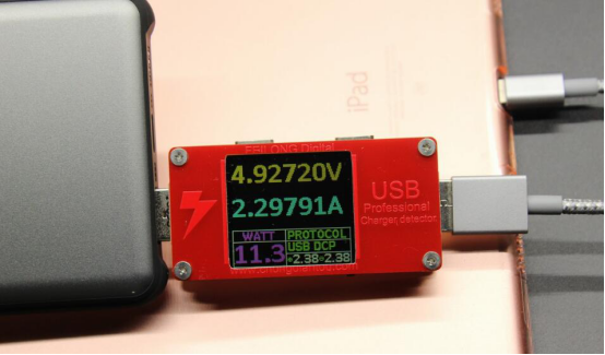 小编教你ipad插上数据线却显示不充电什么原因。