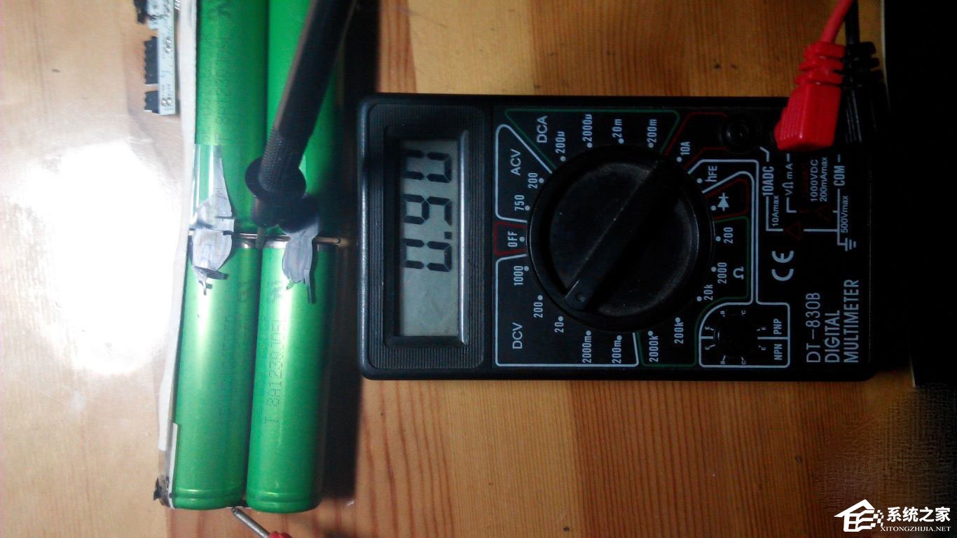 小编教你笔记本电池怎么拆解