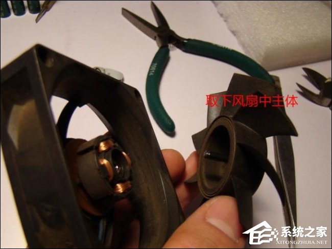 小编教你CPU风扇旋转声音大怎么加油