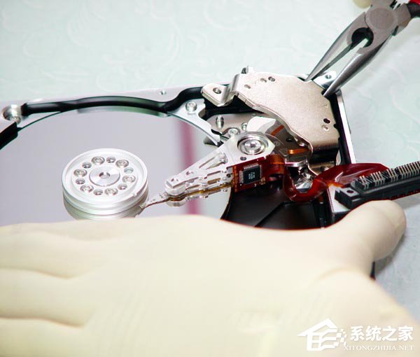 小编教你硬盘开盘数据恢复教程图解