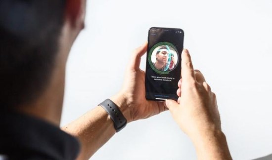 小编教你iPhone面部识别失灵的处理操作讲解。