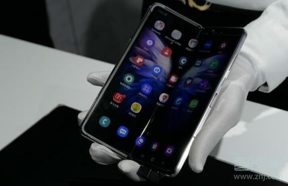 小编教你三星W20 5G上市时间是什么时候。