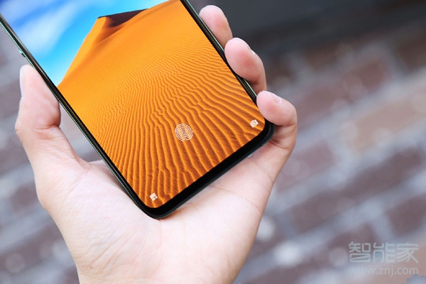 小编教你坚果pro3不能设置微信指纹支付怎么回事。