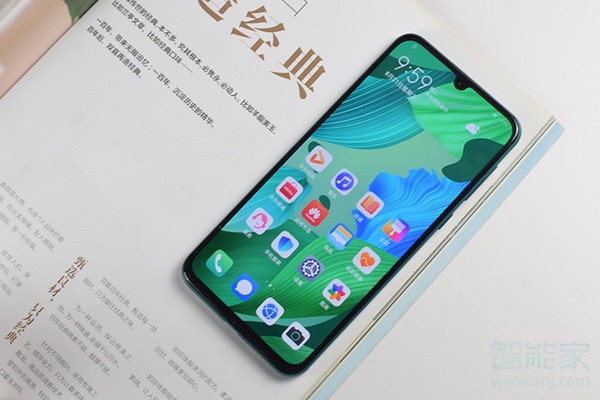 小编教你坚果pro3和华为nova5pro有什么区别。
