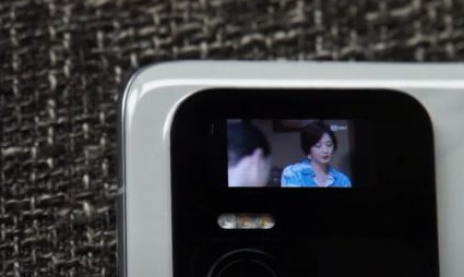 小米11ultra副屏如何看视频。