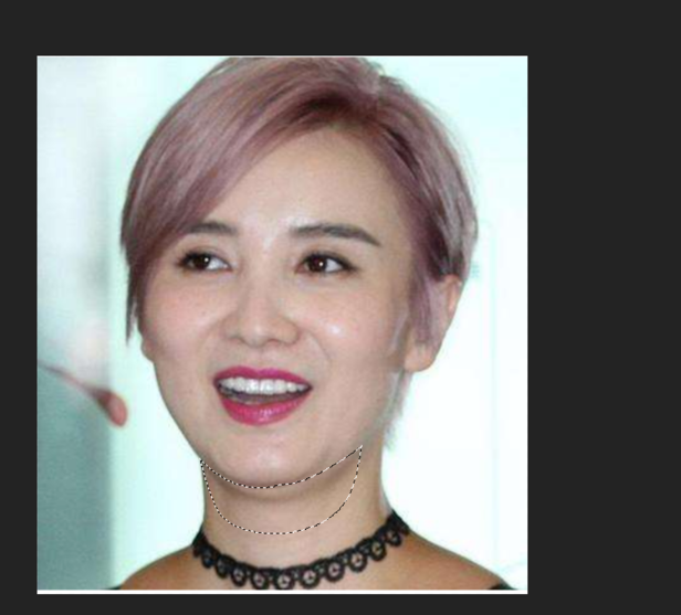 照片中双下巴太抢镜,用PS分分钟去除