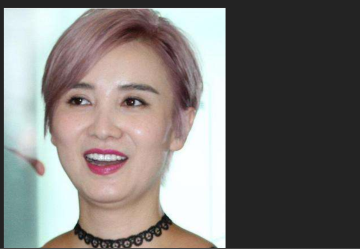 照片中双下巴太抢镜,用PS分分钟去除