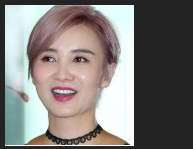 照片中双下巴太抢镜,用PS分分钟去除